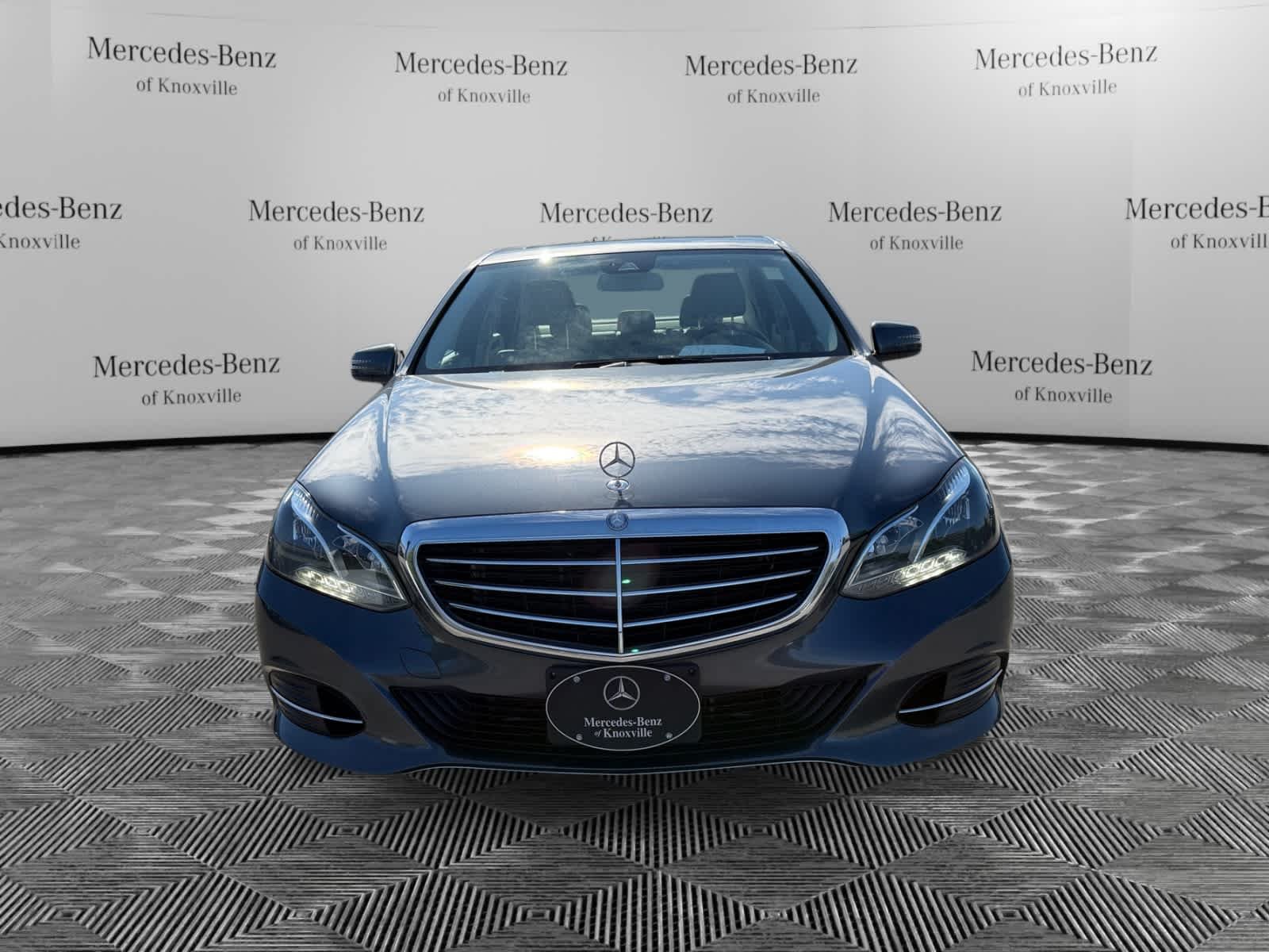 Used 2016 Steel Grey Metallic Mercedes-Benz E 350 Luxury image 8