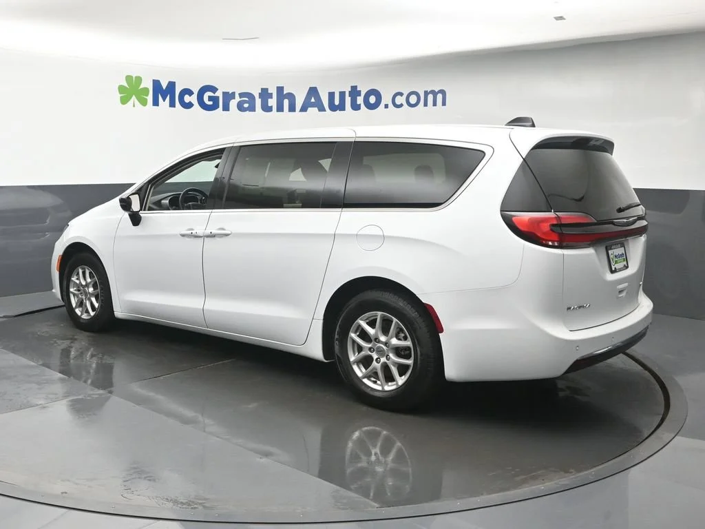 Used 2024 White Chrysler Touring L image 27