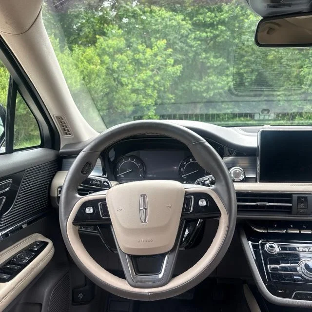 Used 2022 Blue Lincoln Standard image 21
