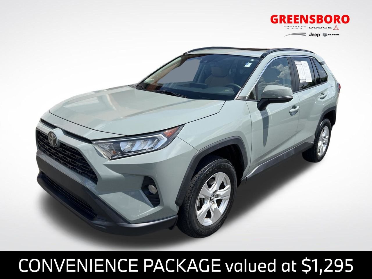 Used 2019 Gray Toyota XLE image 1