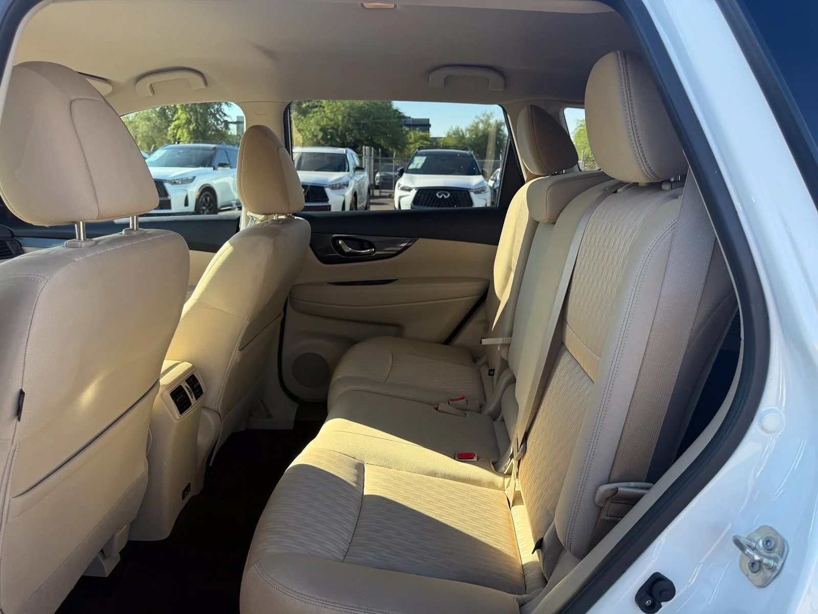 Used 2020 Pearl White Tricoat Nissan SV image 8