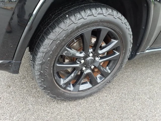 Used 2020 Black Jeep Altitude image 6