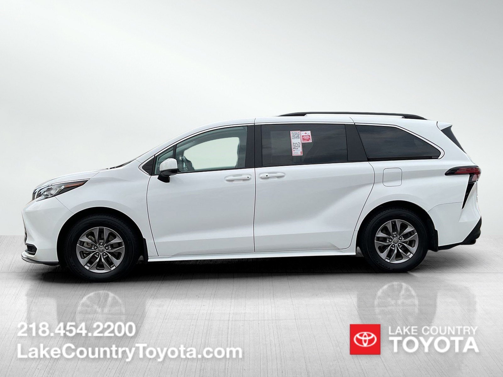 Used 2021 Toyota Sienna LE with VIN 5TDKSKFC3MS038132 for sale in Brainerd, Minnesota