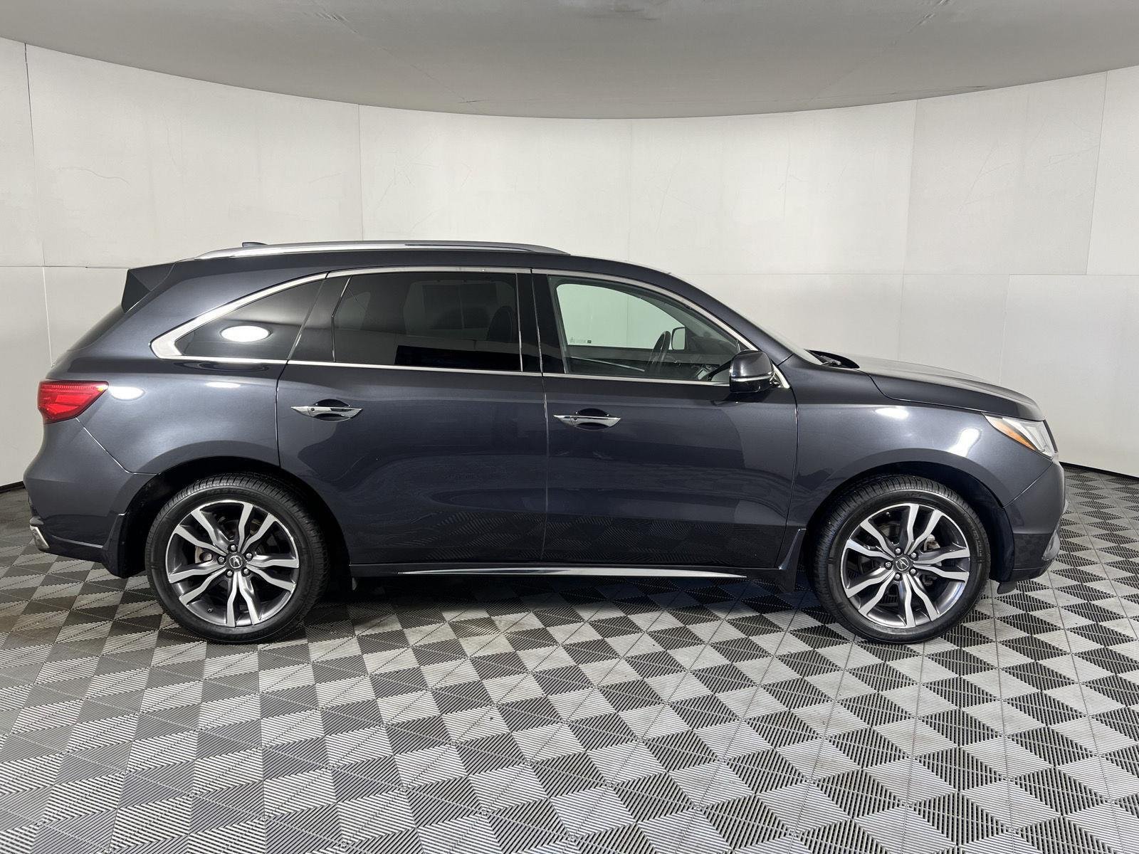 Used 2019 Gunmetal Metallic Acura SH-AWD w/Advance w/RES image 31