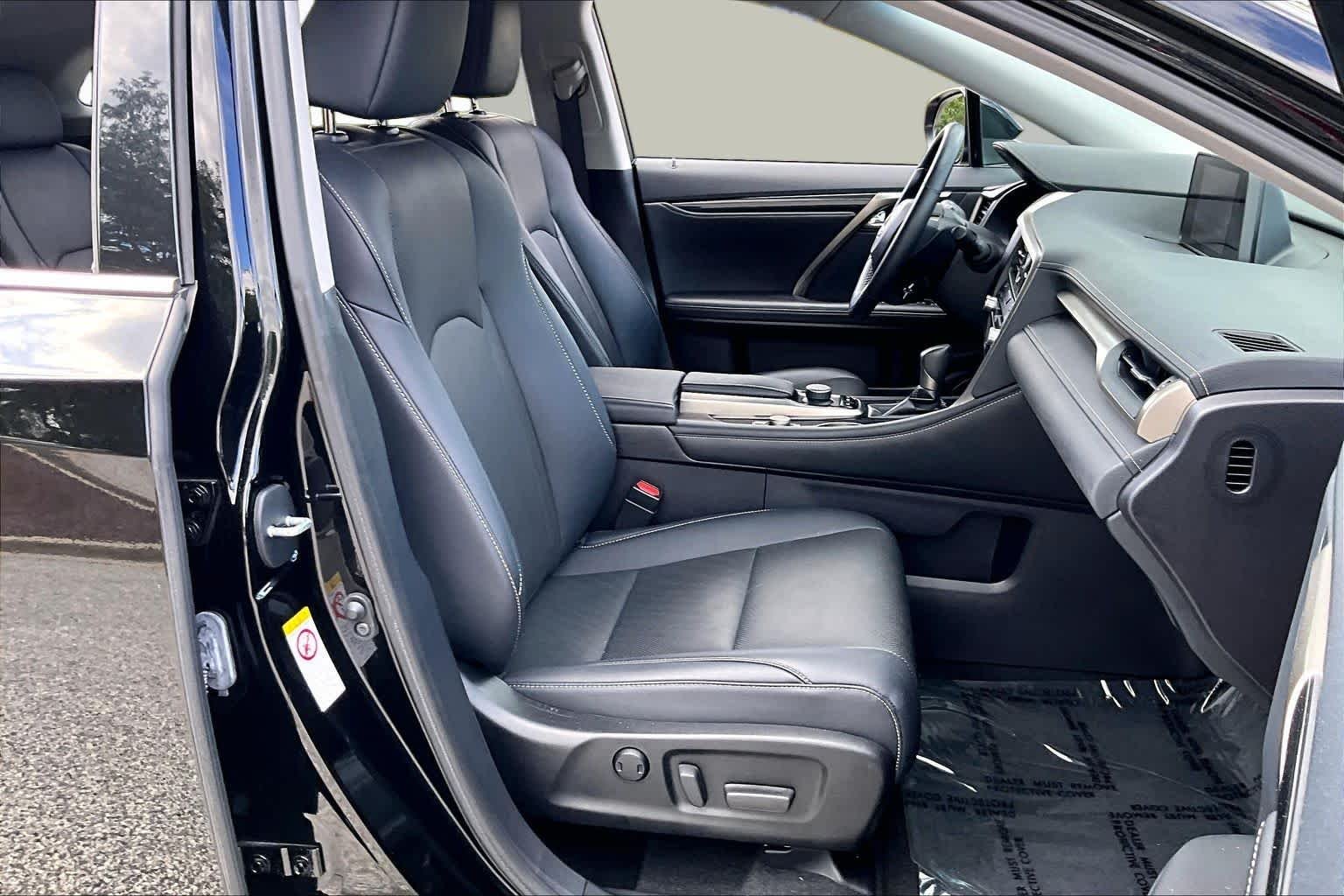 Used 2019 Obsidian Lexus  image 9