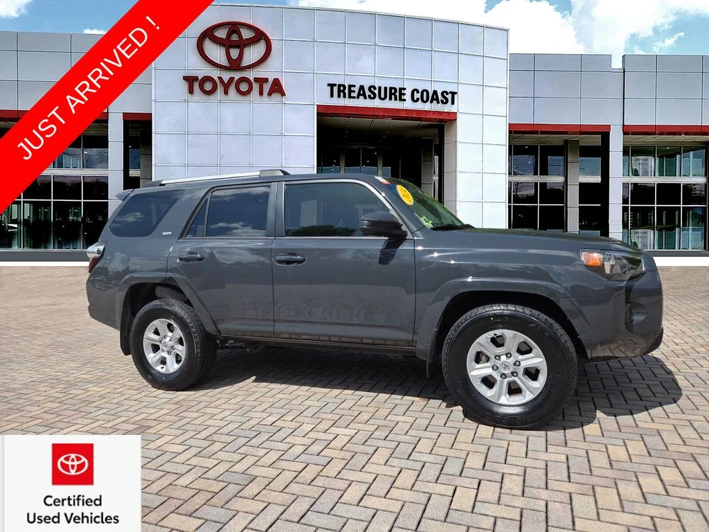 Certified Used 2024  Toyota SR5 image 1