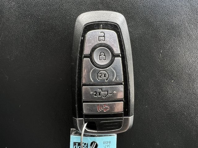 Used 2022  Ford Platinum image 28