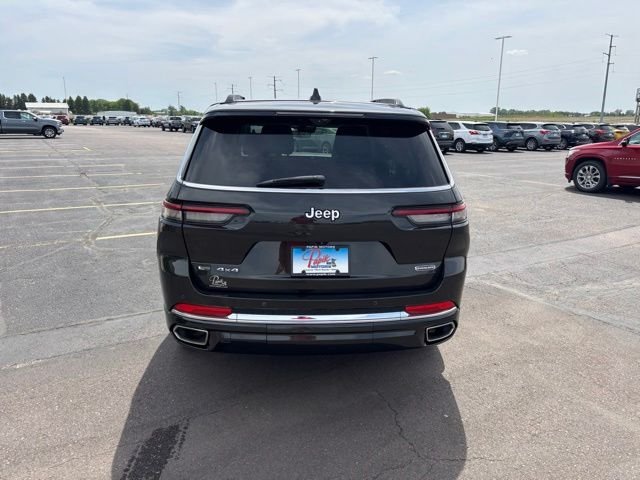 Used 2021 Rocky Mountain Pearlcoat JEEP Overland image 3