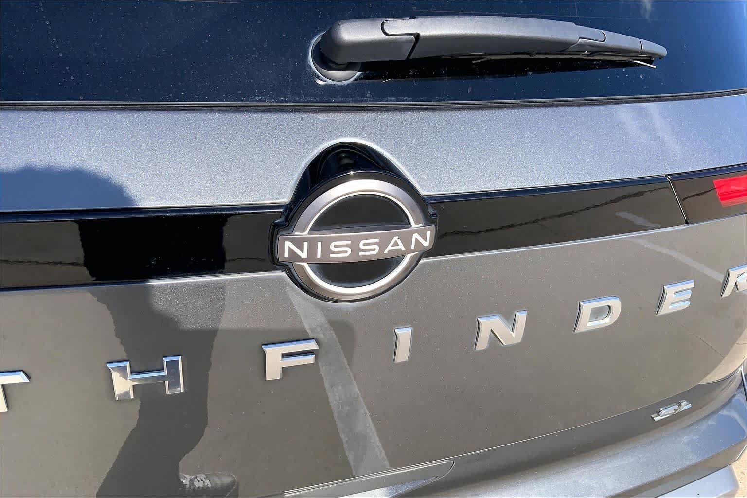 Used 2022 Gun Metallic Nissan SL image 30