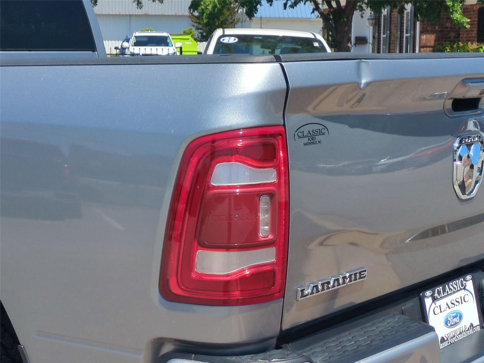 Used 2024 Billet Silver Metallic Clearcoat Ram Laramie image 12