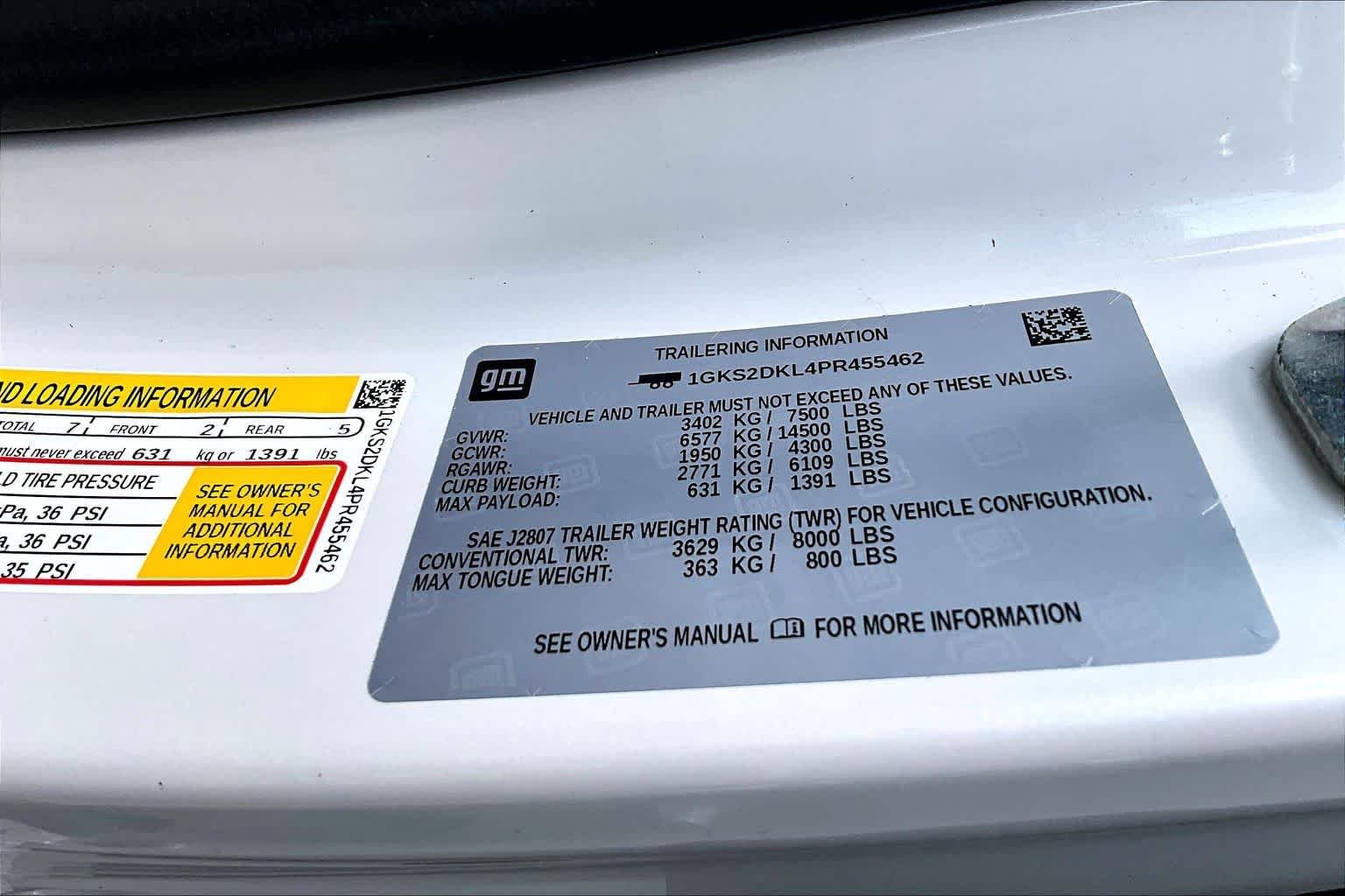 Used 2023 White Frost Tricoat GMC Denali image 35