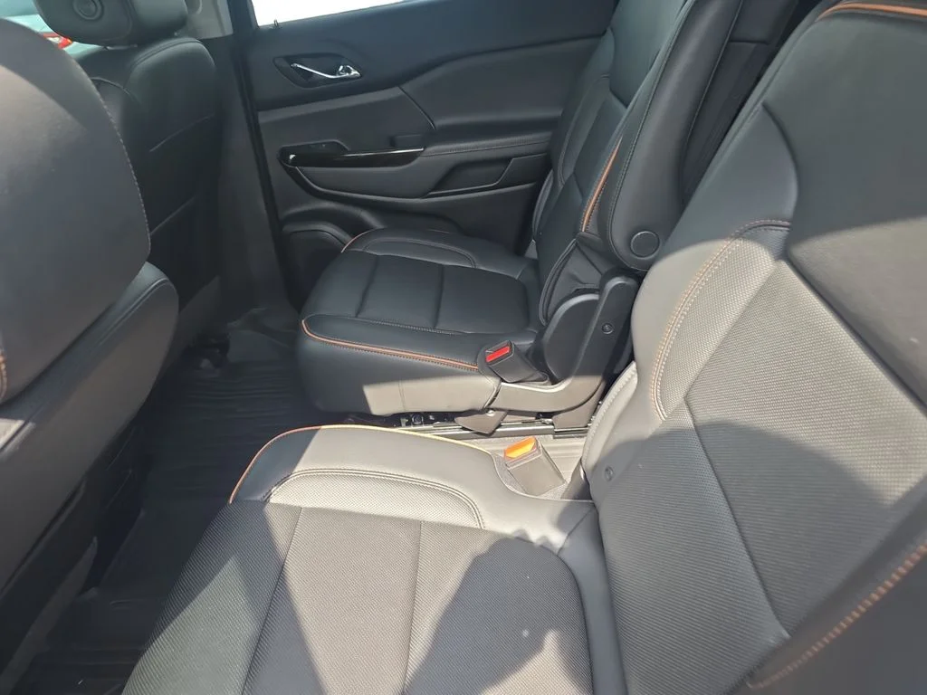 Used 2023 Silver GMC AT4 image 22