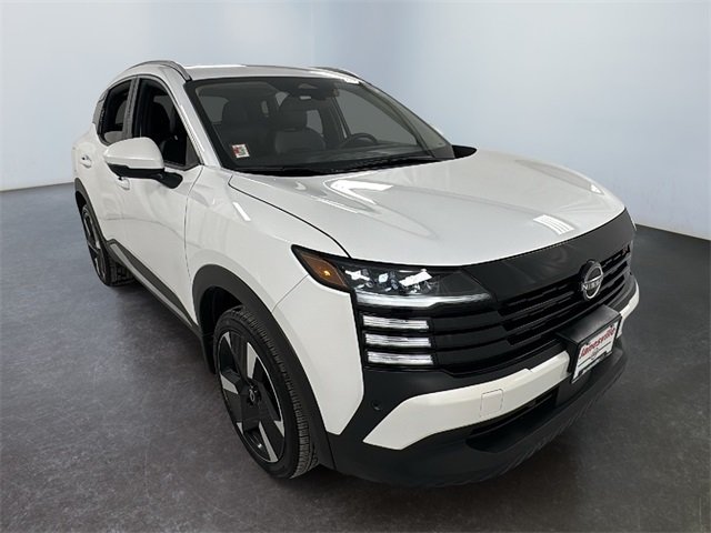 2025 Nissan Kicks SR AWD