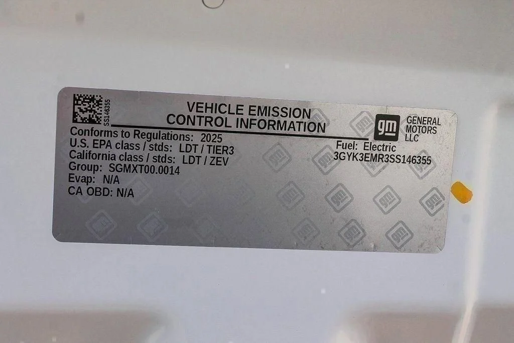 2025 Cadillac OPTIQ Sport 1 - Photo 18