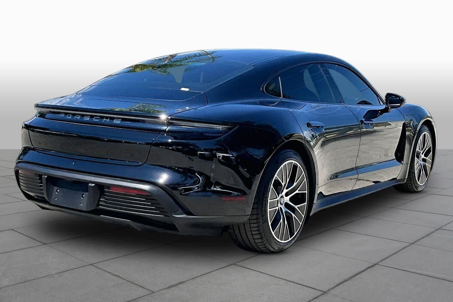 Used 2023 Black Porsche  image 11