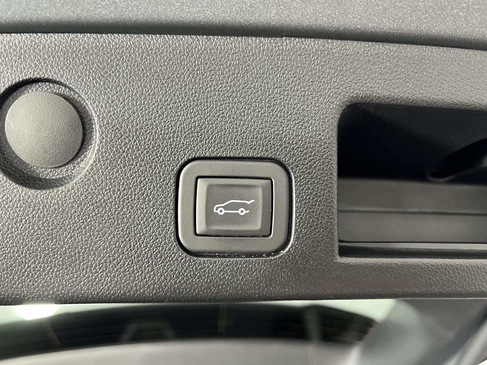 Used 2025 Sterling Gray Metallic Chevrolet AWD RS image 22