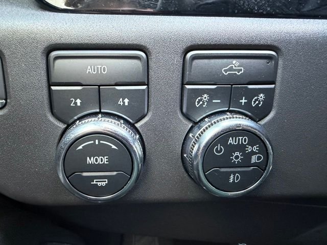 Used 2024 White GMC Elevation image 25