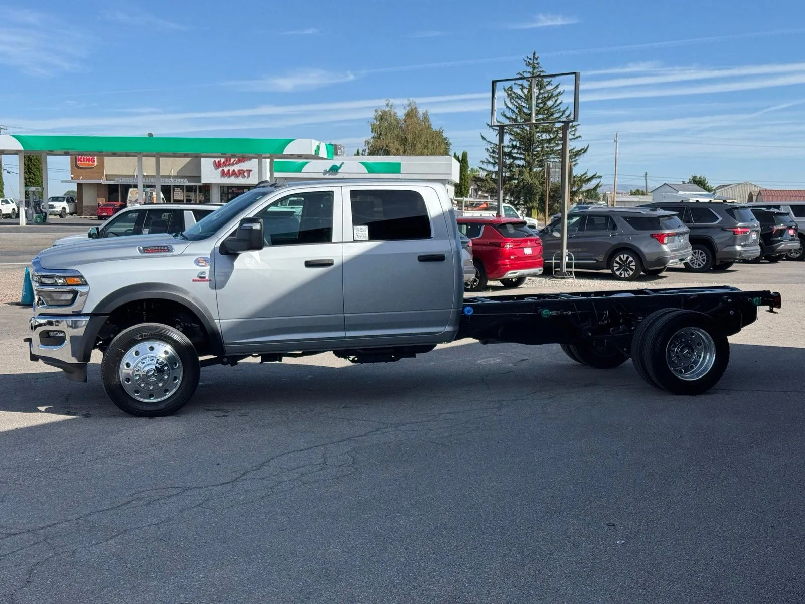 New 2027 Granite Crystal Metallic Clearcoat RAM Tradesman image 9