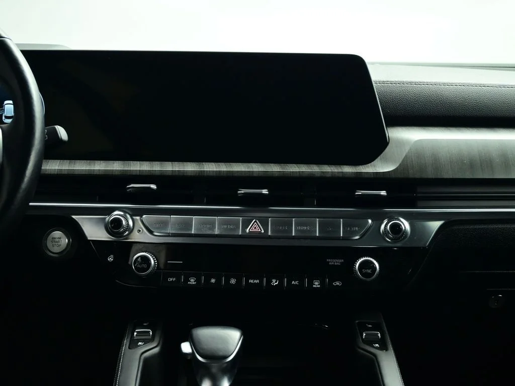 Used 2023 Green Kia SX-Prestige image 38