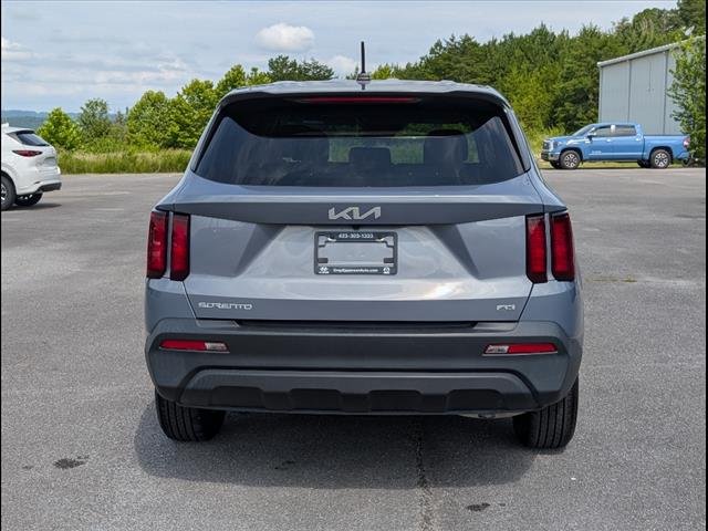 2023 Kia Sorento LX - Photo 6