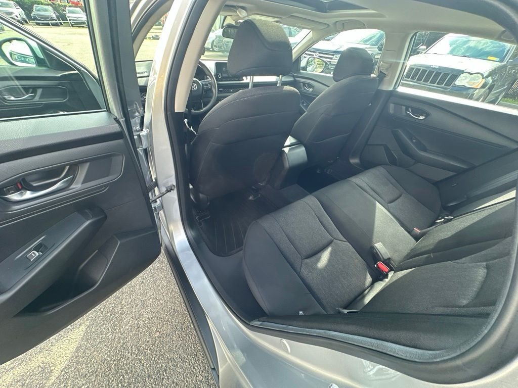 Used 2024  Honda EX image 23