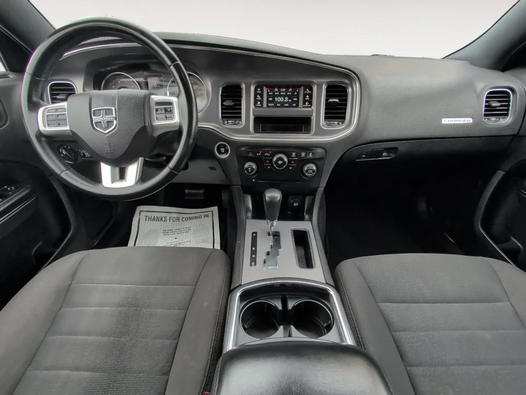 Used 2014 Silver Dodge SE image 10