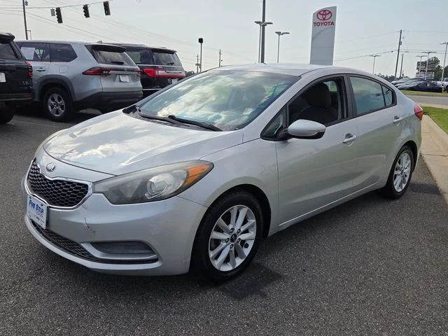 Used 2015 Silver Kia LX image 3