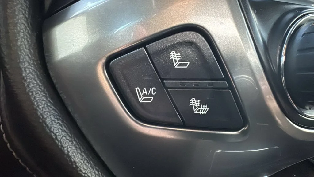 Used 2014 BLUE TOPAZ METALLIC Chevrolet LTZ image 27