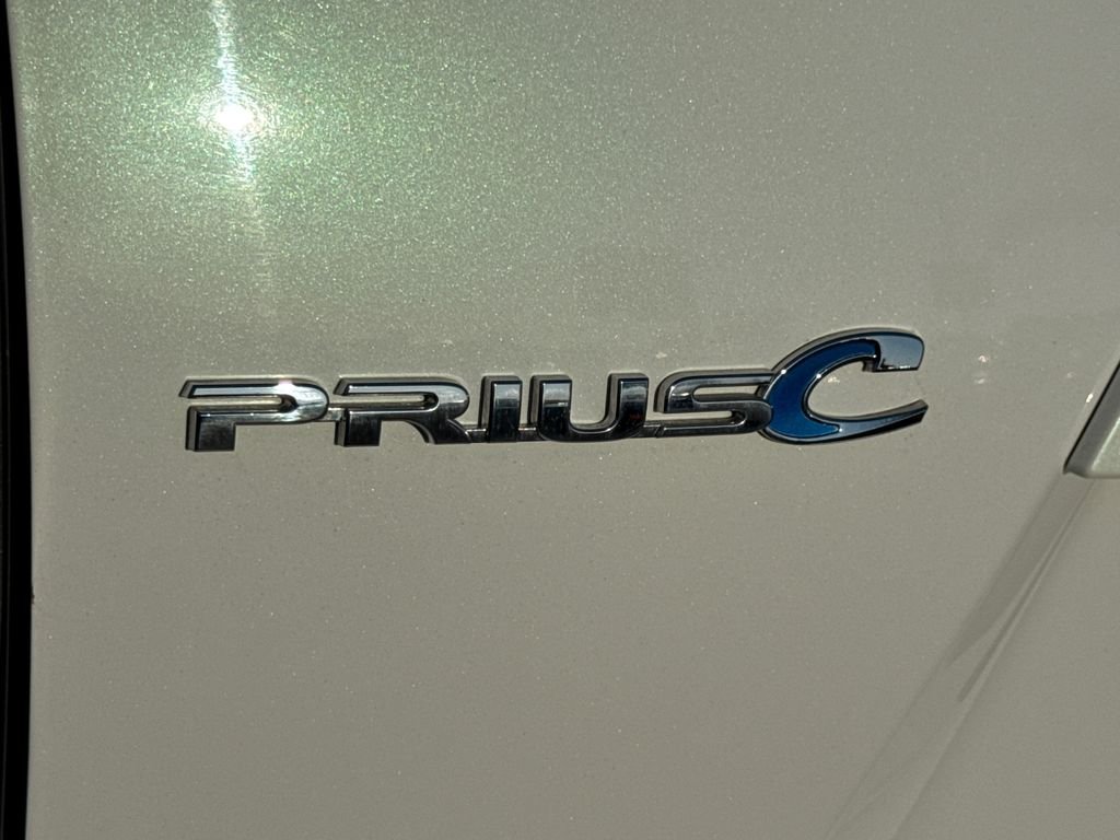 Used 2018  Toyota One image 10