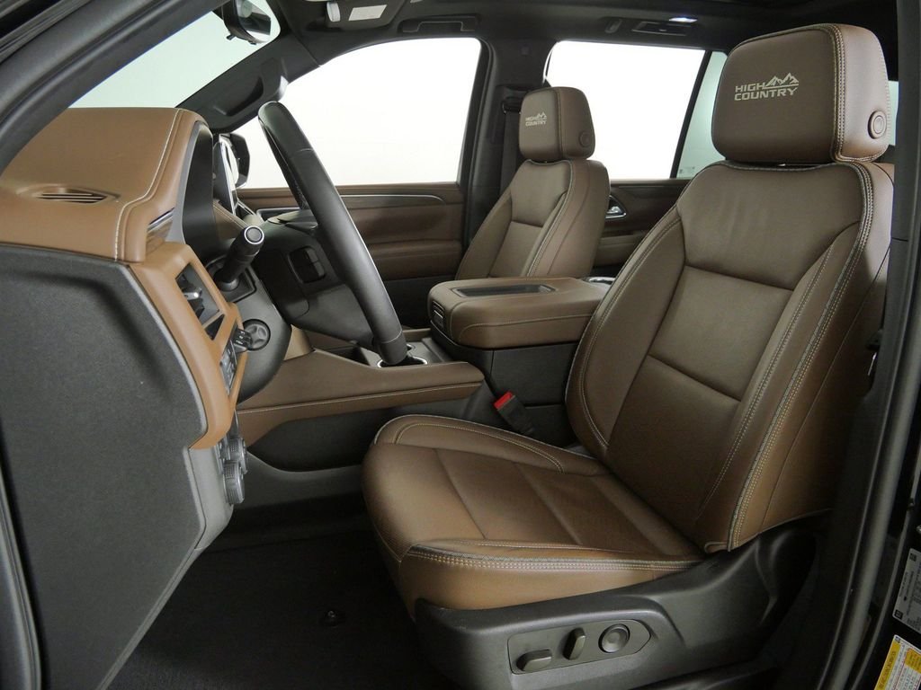 Used 2022 Black Chevrolet High Country image 34