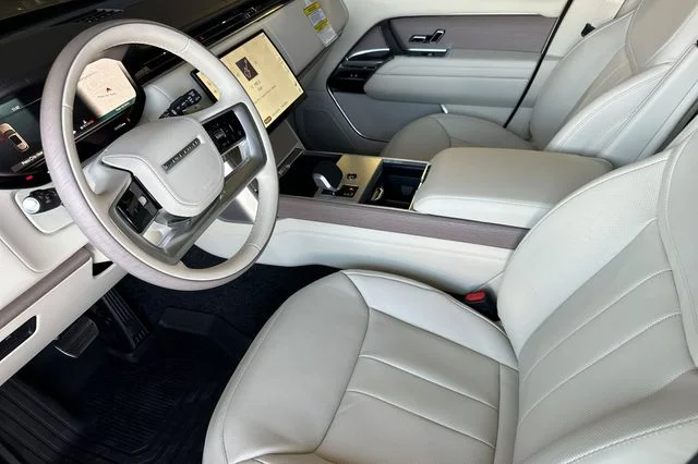 New 2026 Batumi Gold Land Rover SE image 9