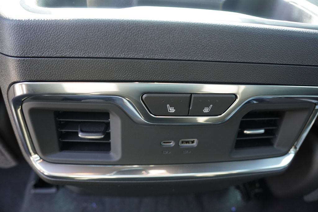 2026 Chevrolet Silverado 1500 High Country - Photo 14