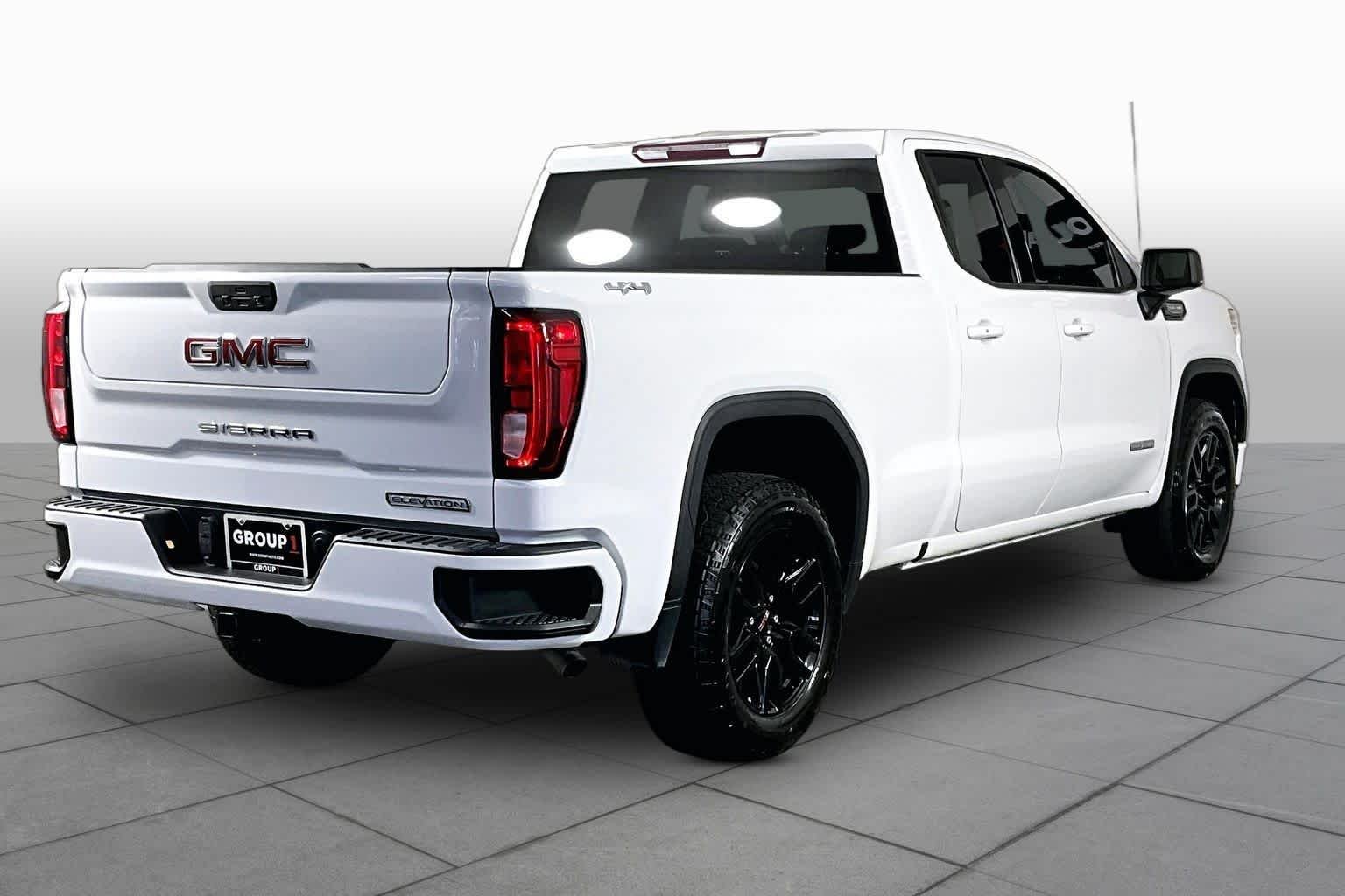 Used 2021 SUMMIT WHITE GMC Elevation image 13