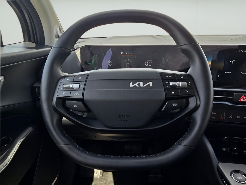Used 2026 Fusion Black Kia S image 11