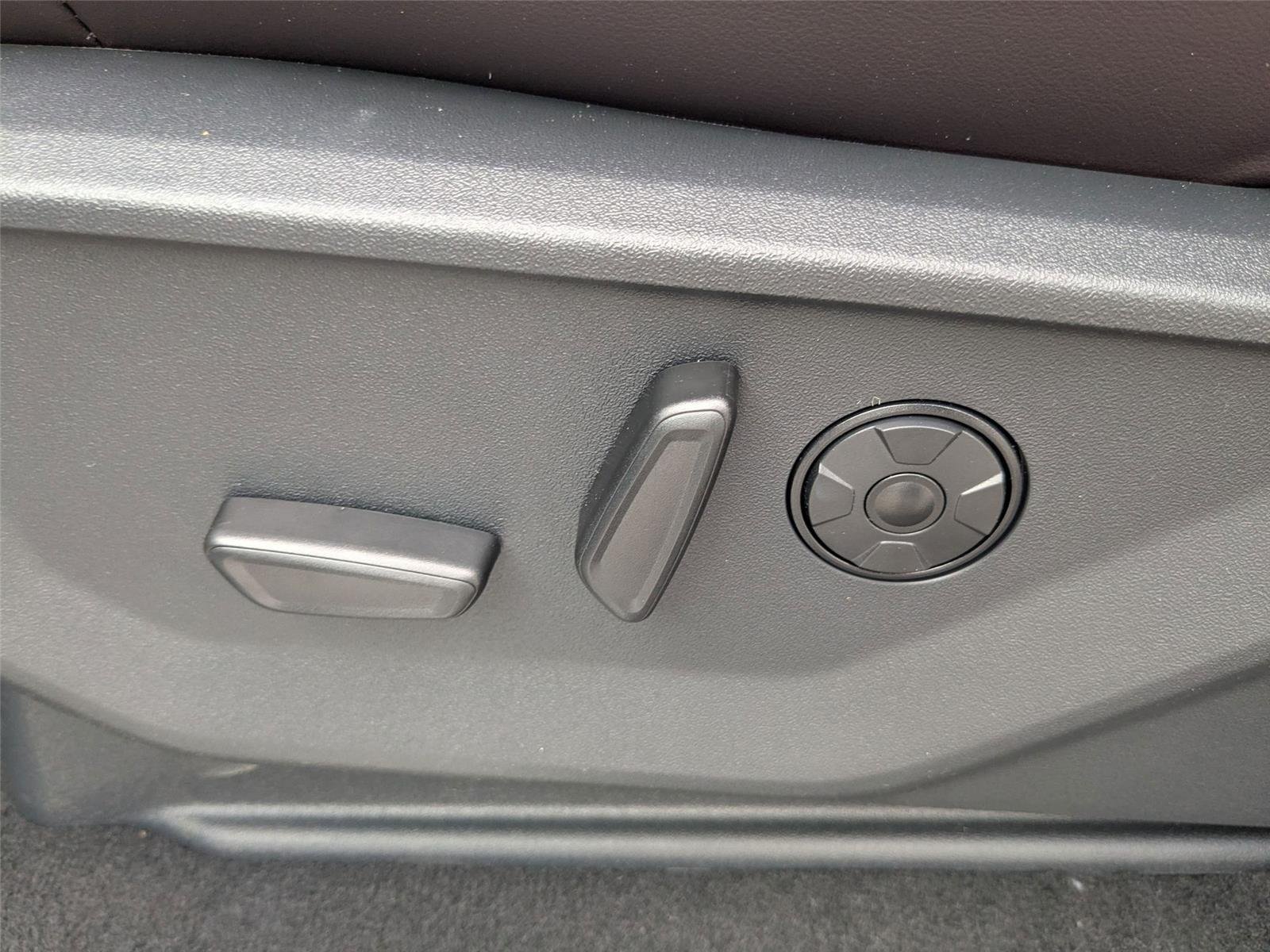 New 2026 Space Silver Metallic Ford Platinum® image 14