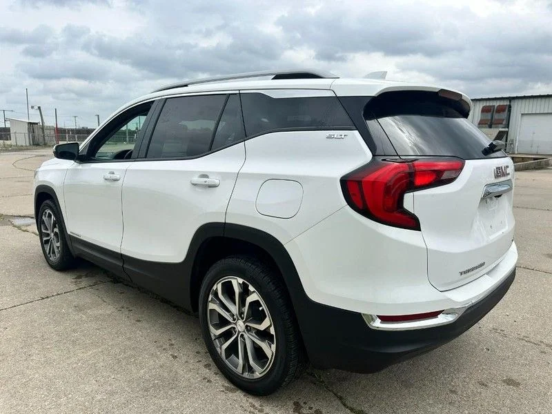 Used 2021 White GMC SLT image 7