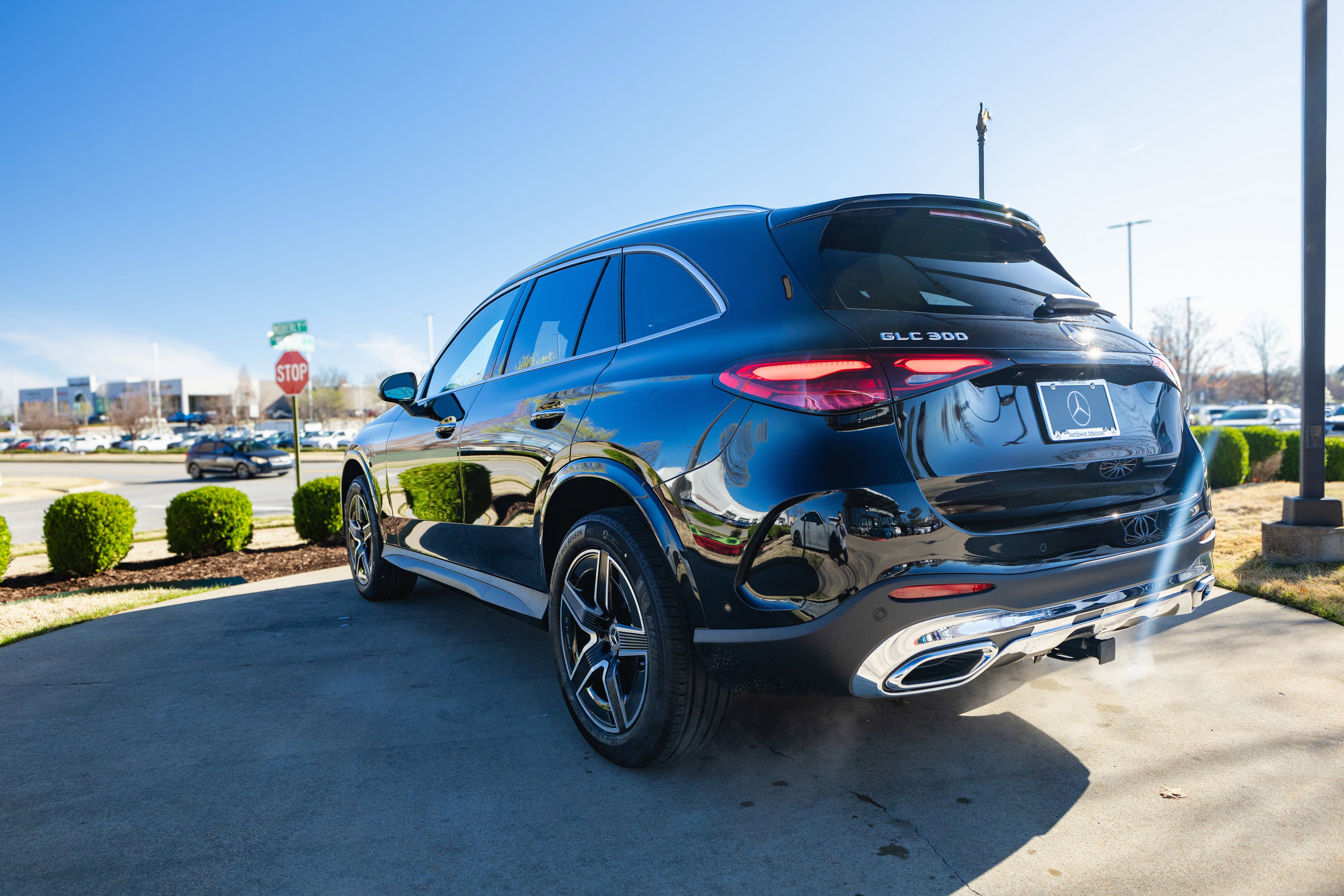 New 2026 Obsidian Black Metallic Mercedes-Benz GLC 300 image 9