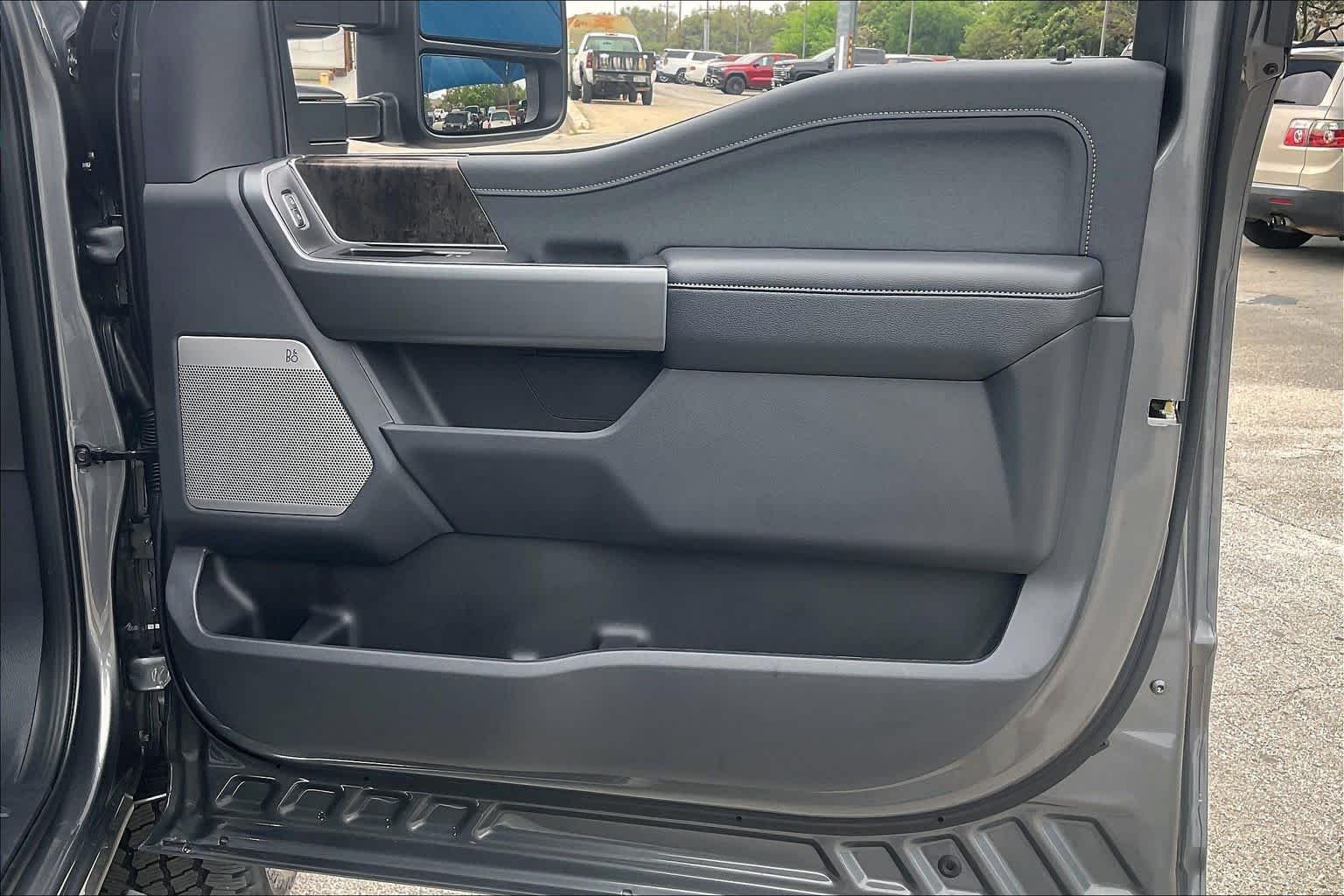 2025 Ford F-250 Super Duty Lariat - Photo 40