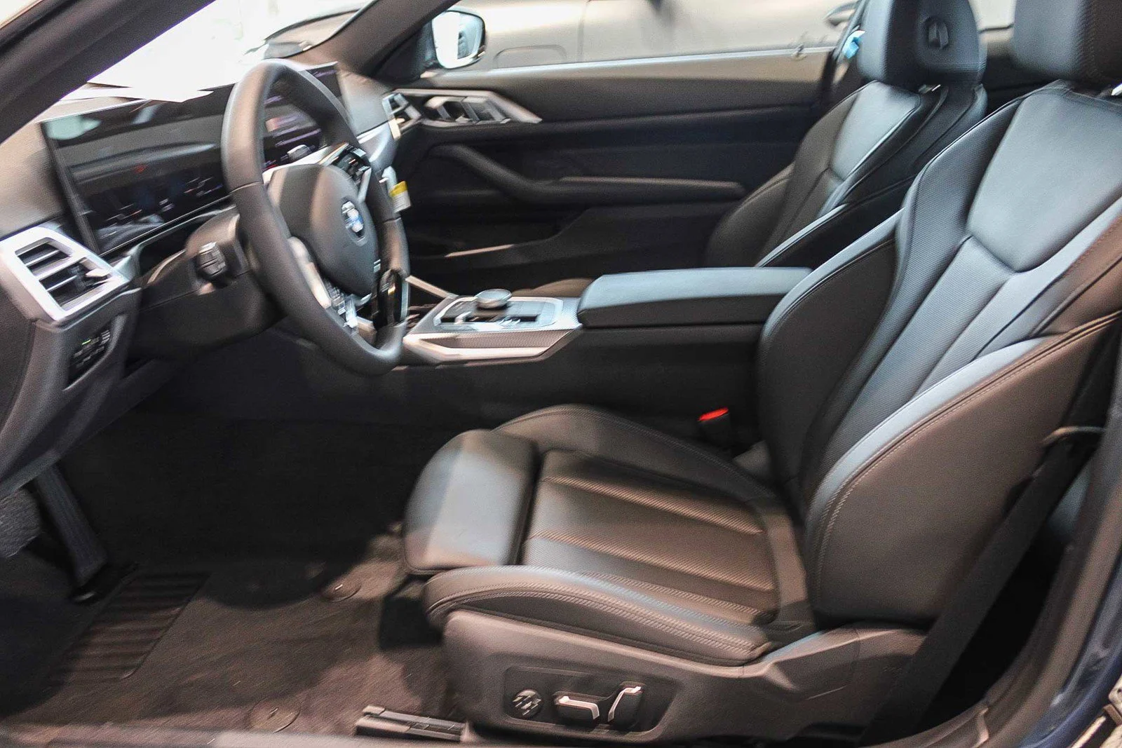 2025 BMW 4 Series 430i - Photo 17