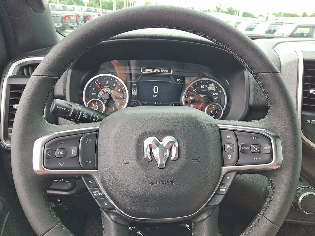 New 2026 Diamond Black Crystal Pearlcoat RAM Big Horn/Lone Star image 15