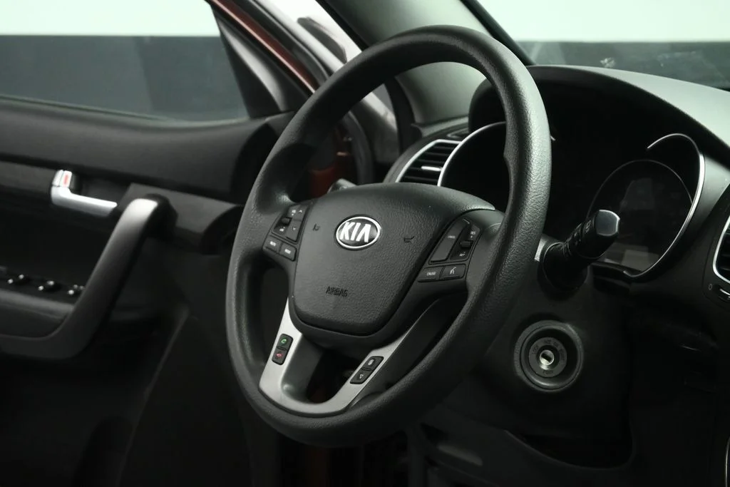 Used 2015 Red Kia LX image 59