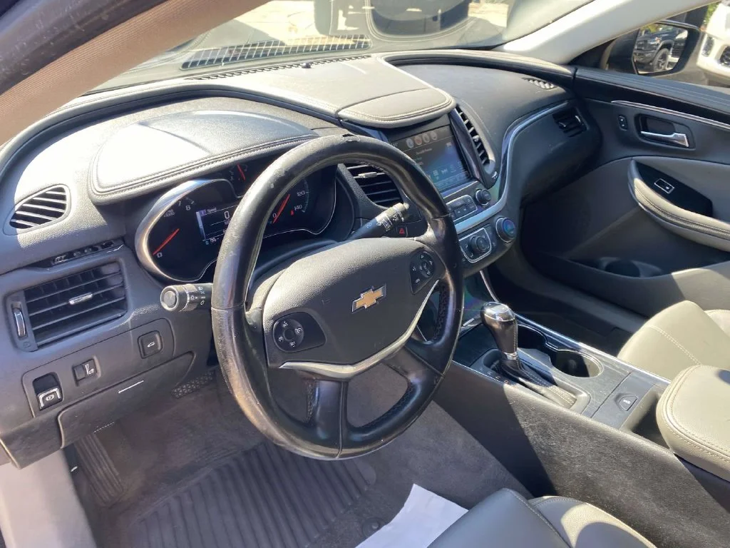 Used 2019 Blue Chevrolet LT image 22