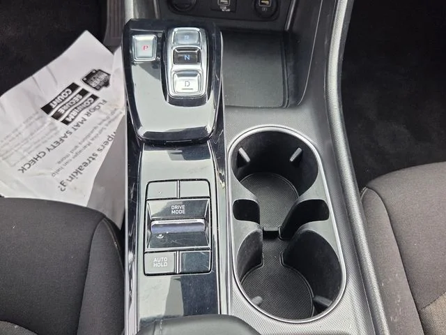 Used 2023 Silver Hyundai SEL image 18