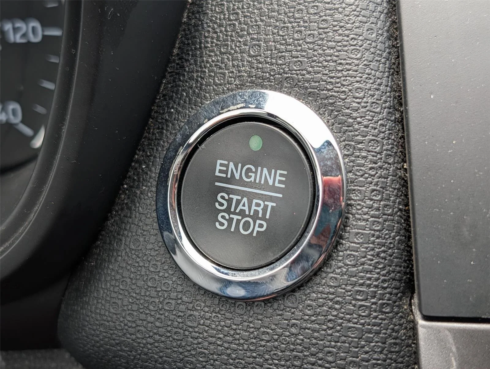 Used 2021 Lightning Blue Ford SE image 21