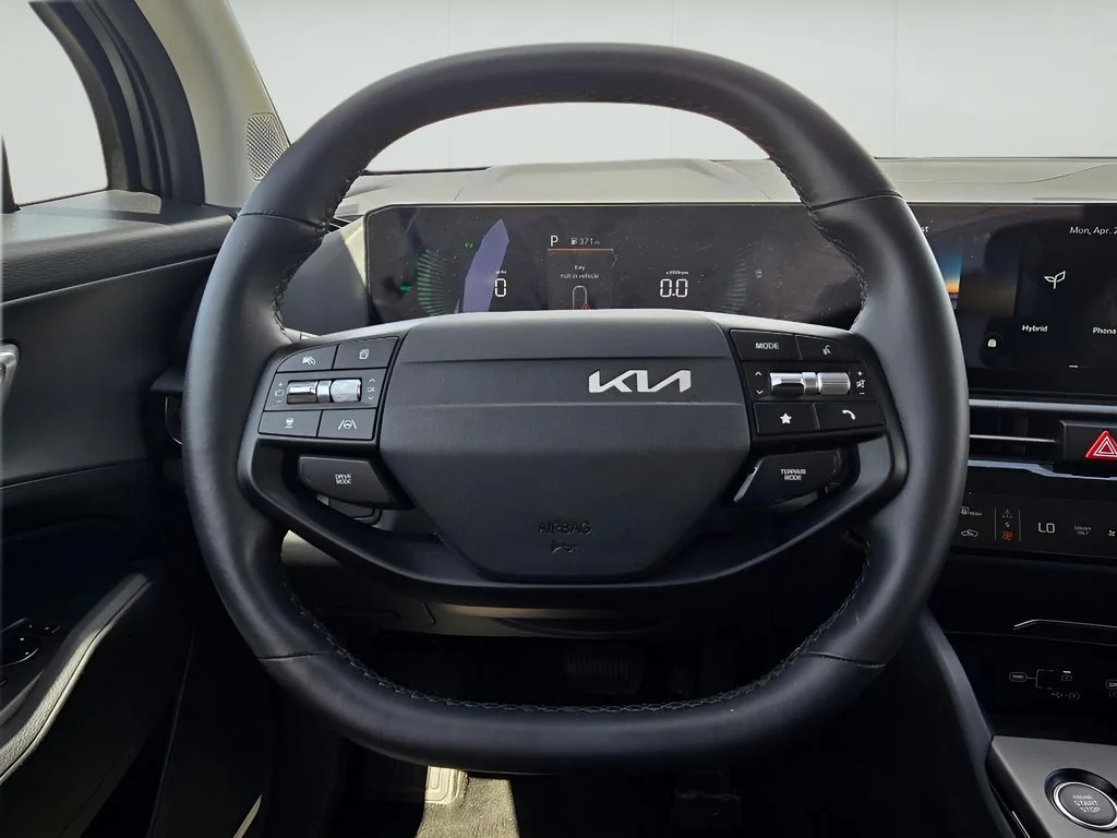 Used 2026 Fusion Black Kia S image 11