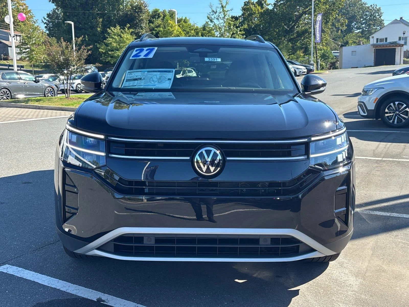 New 2027 Deep Black Pearl Volkswagen SE w/Technology image 8