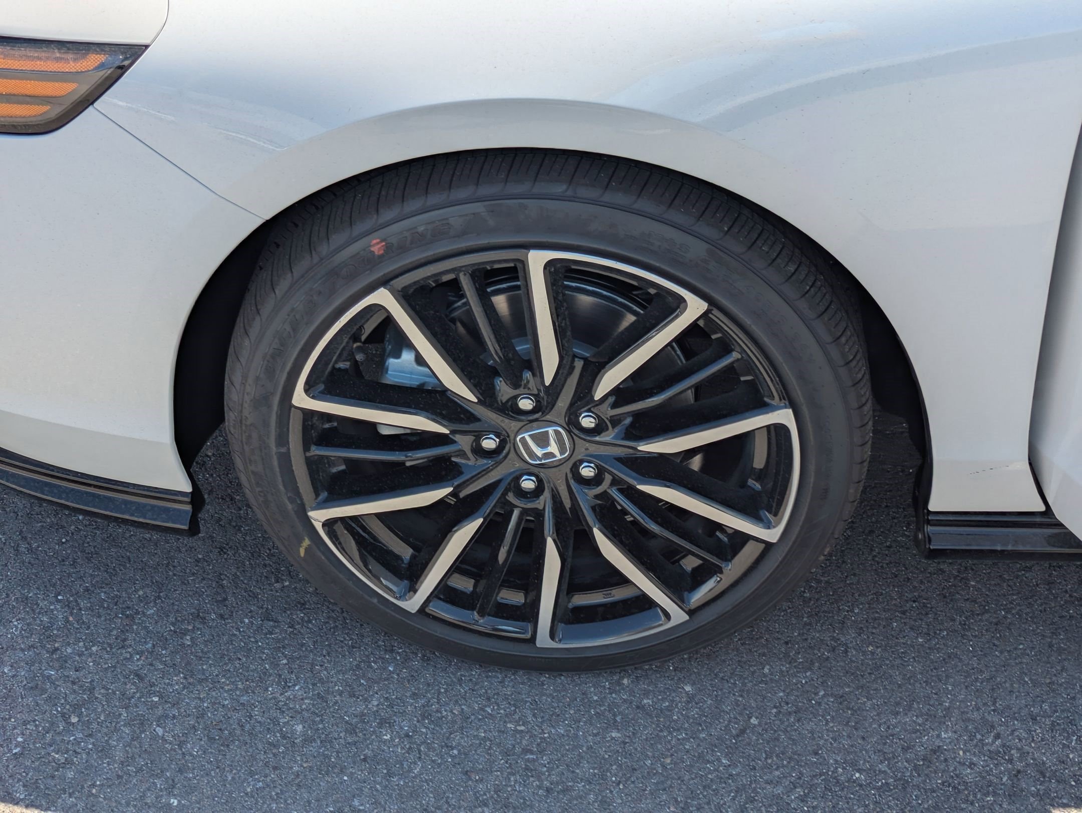 New 2026 Platinum White Pearl Honda Touring image 10
