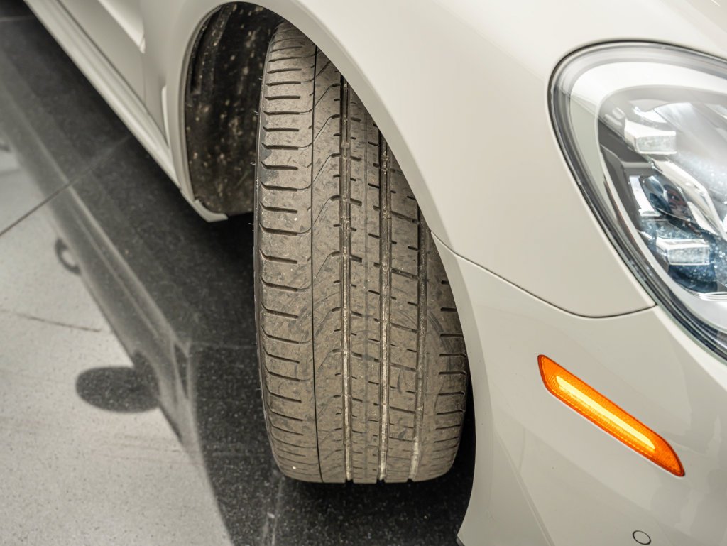 Used 2018 Chalk Porsche 4S image 61