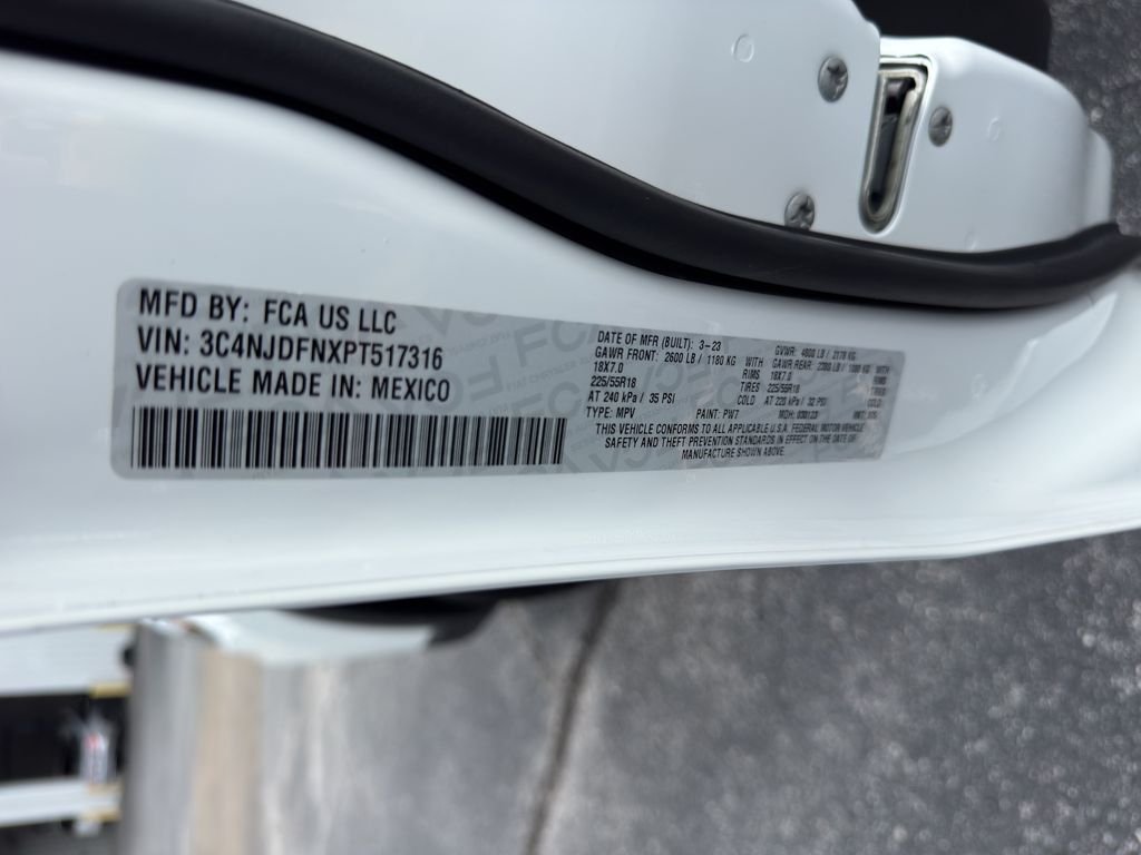 Used 2023 Bright White Clearcoat Jeep Latitude Lux image 24