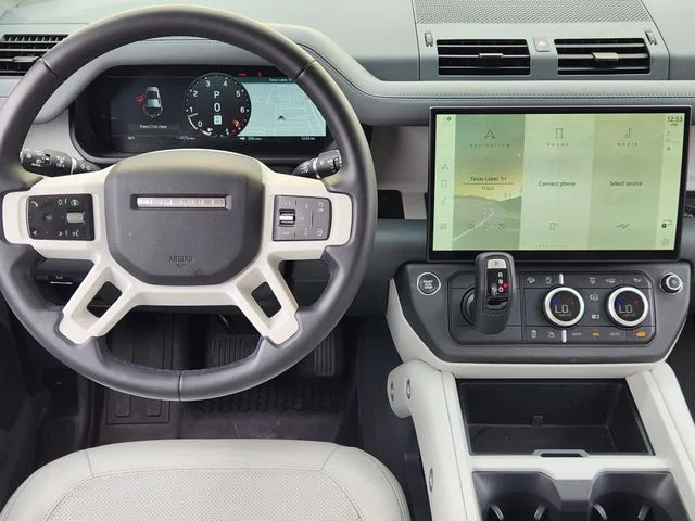 Used 2026 Tasman Blue Metallic Land Rover S image 27
